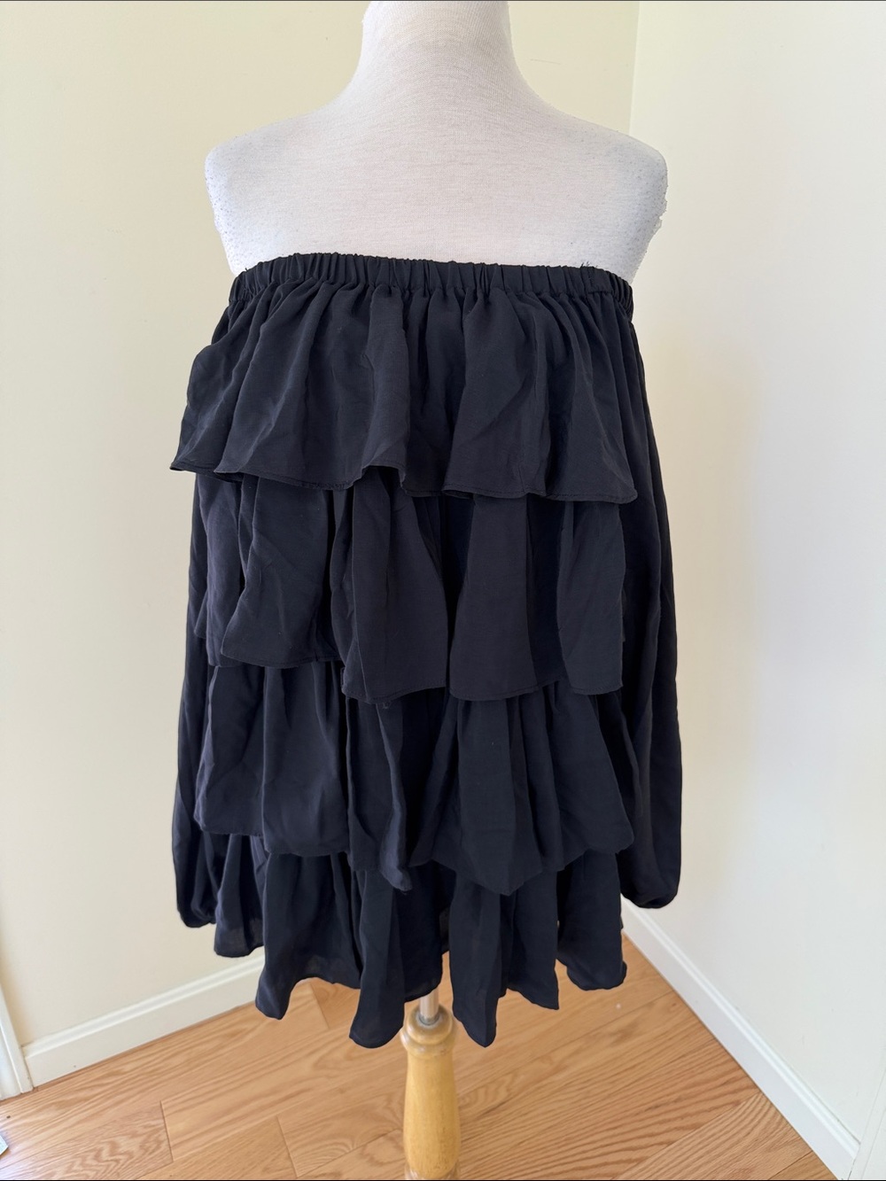 Mable small black moana neck ruffled tiered long sleeve mini dress. - Picture 6 of 12
